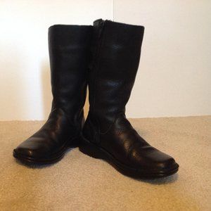 Lassen Black Mid Calf Round Toe Boot